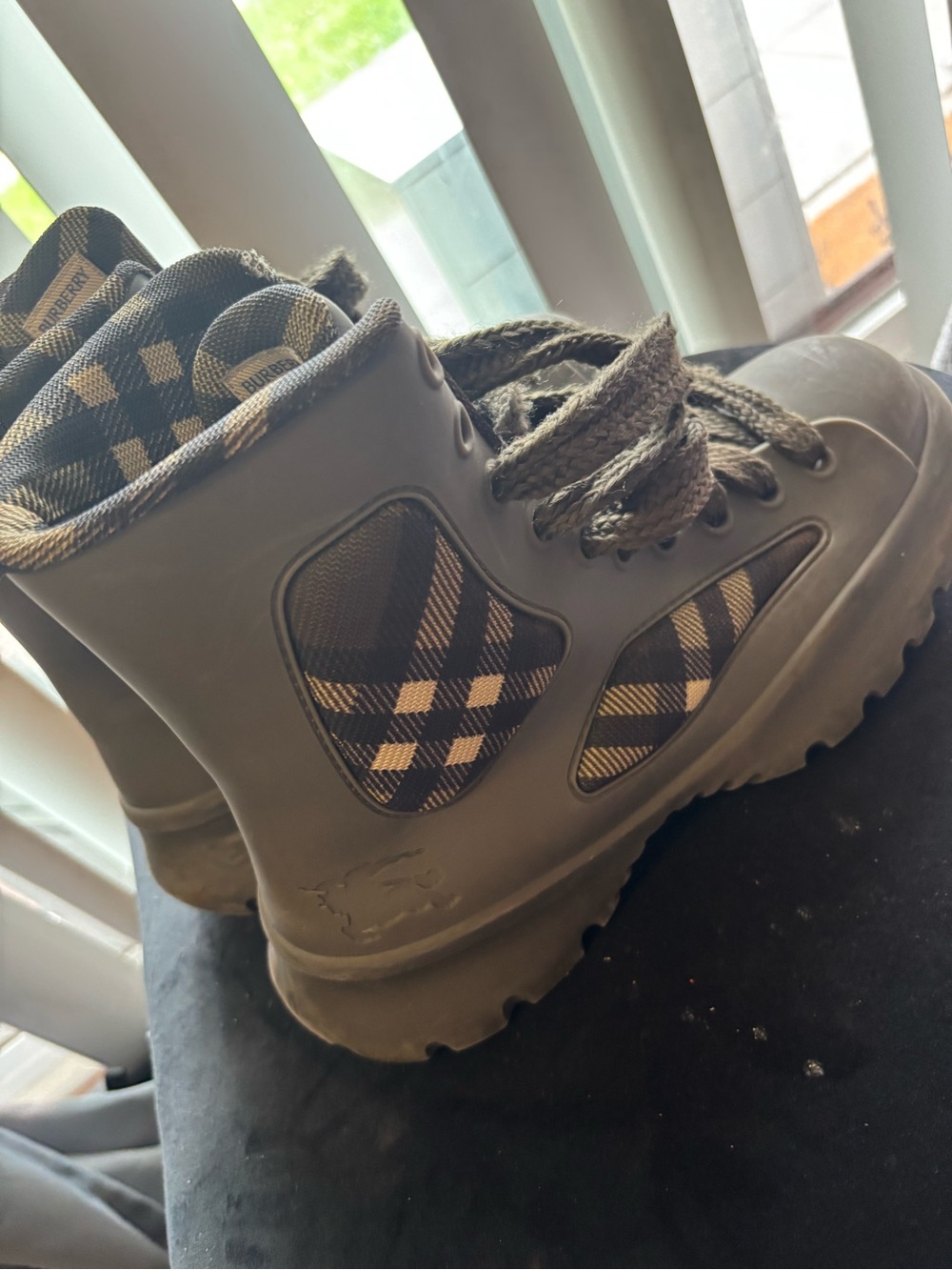 Authentic Men Burberry boot. Very beautiful for all occasions - Picture 3 of 12